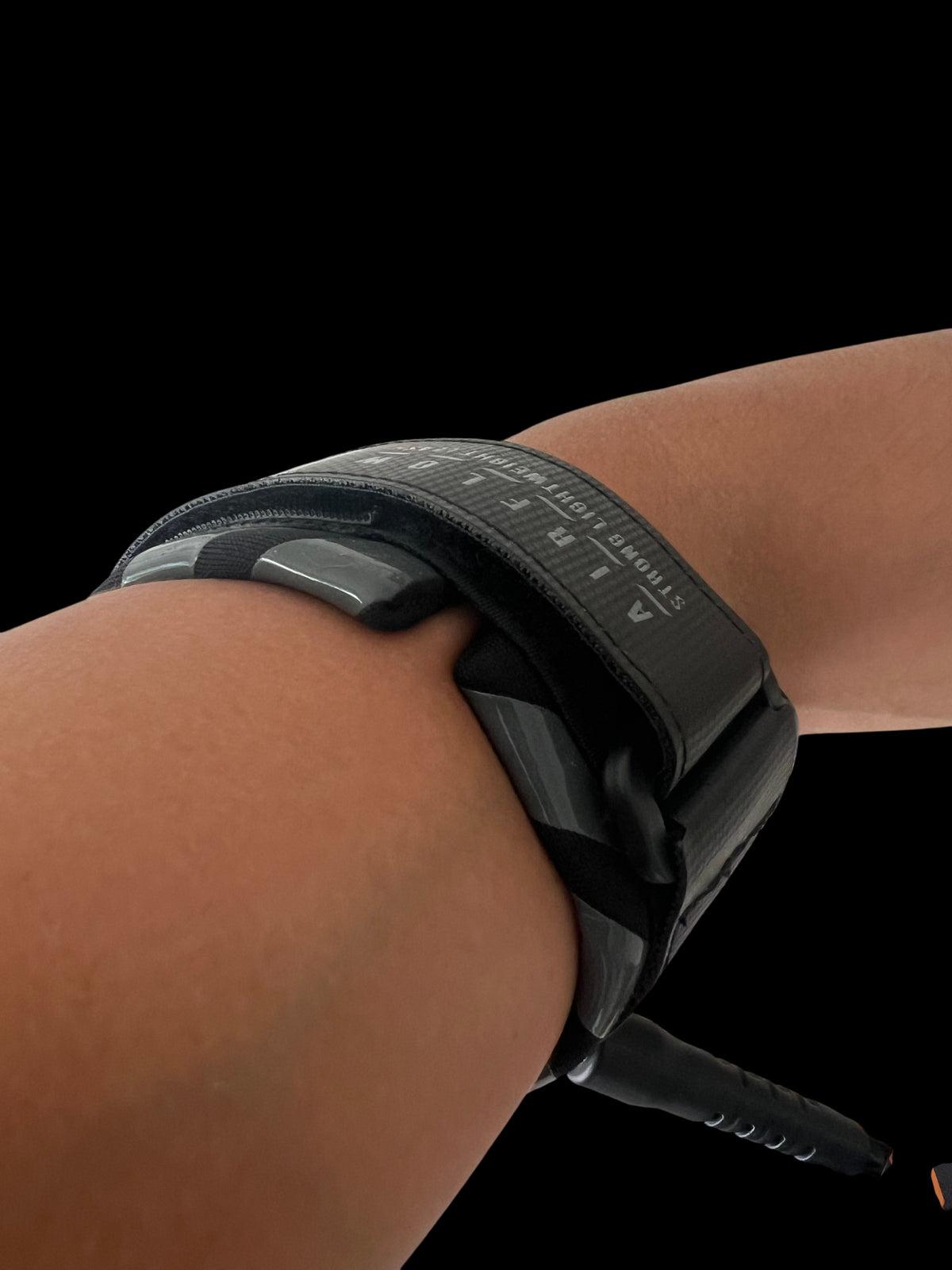 Air Flow Bicep Leash 8mm Black / Dark Grey — foto 5